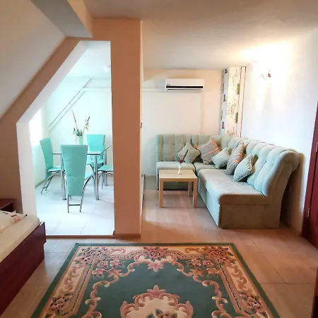 Geri 2 Apartament *
